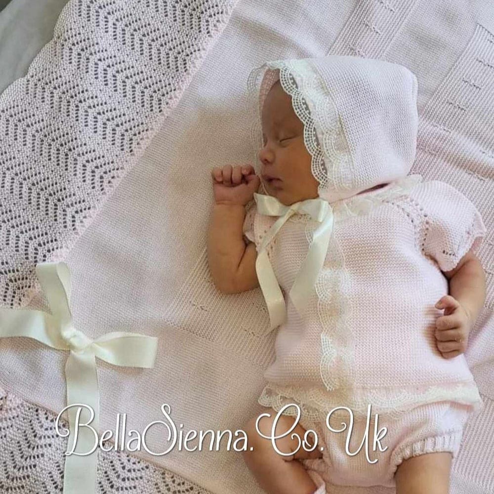 Mac ilusion Three Piece fine Knitted Outfit For Newborn Baby Girl 8029 Rosa