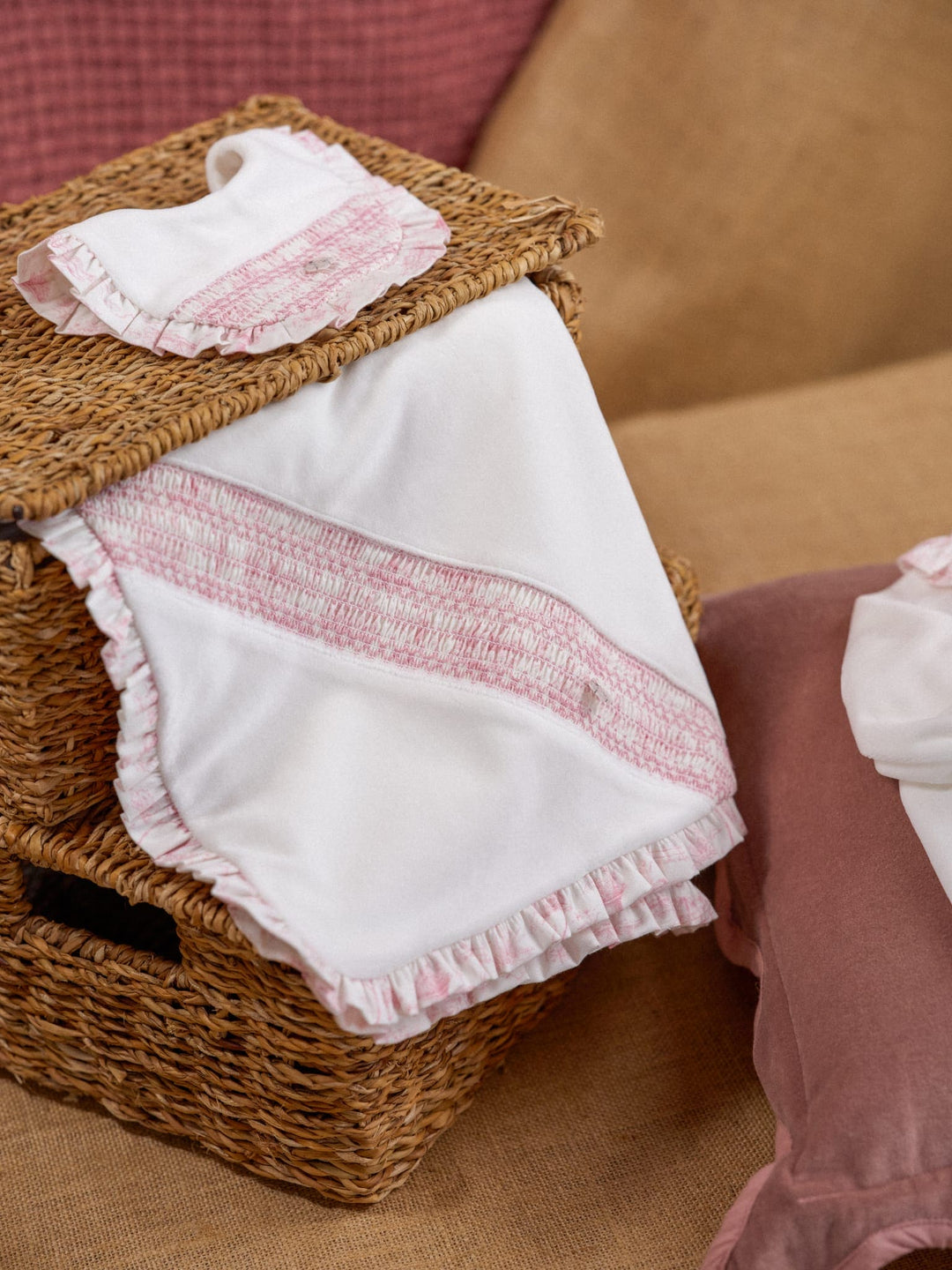 Deolinda "ROMERA" Baby Girls White & Pink Velour Smocked Blanket - DBI25M13