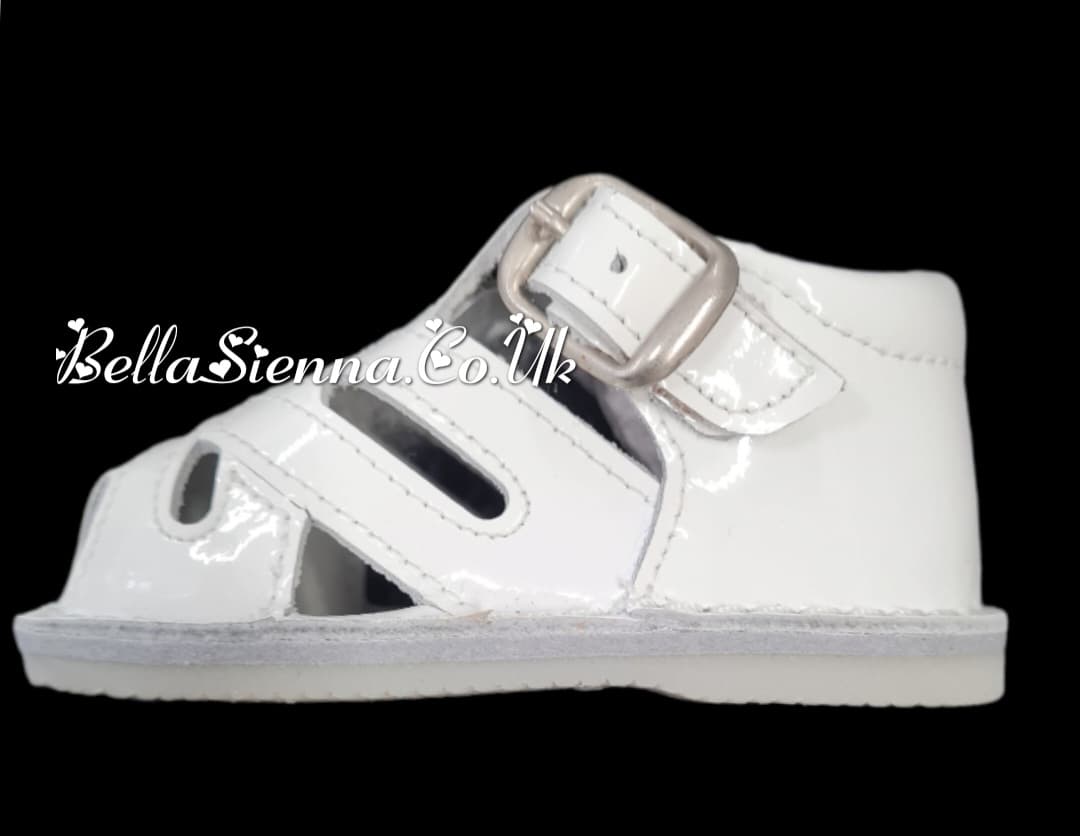 Pretty Originals White Patent Buckle Fastening Sandals - UE00136