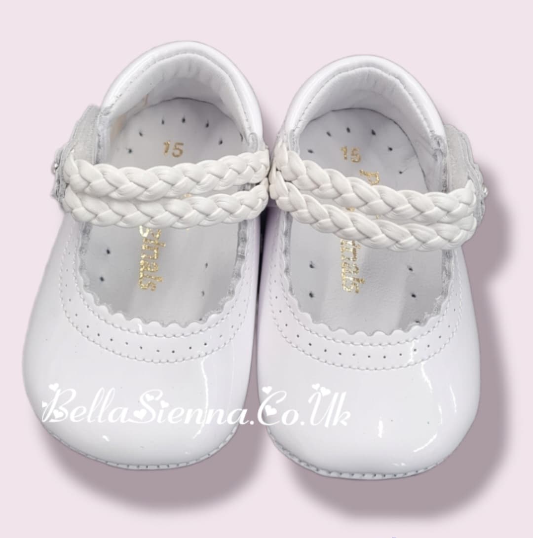 Pretty Originals White Patent Leather Pram Shoes With Plaited Flower Strap - UE02663