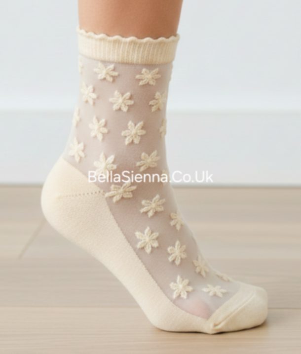 Mayoral Ivory Plumetti Flower Socks - 10186