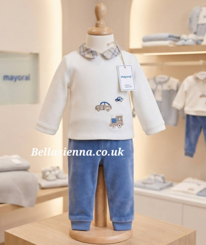 Mayoral 2-piece newborn set with Embroidery - 2518
