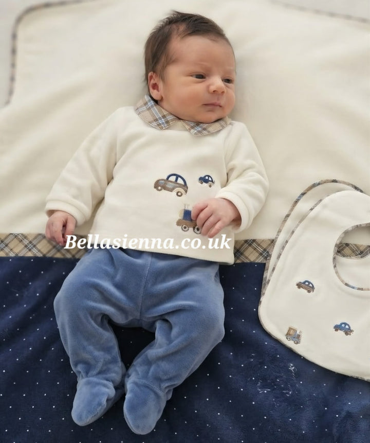 Mayoral 2-piece newborn set with Embroidery - 2518