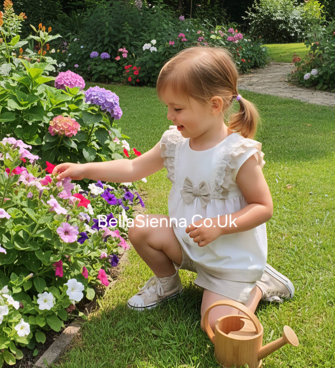 Mayoral Girls Pretty Two Piece Shorts Set With Lace & Bow Detail - 1236