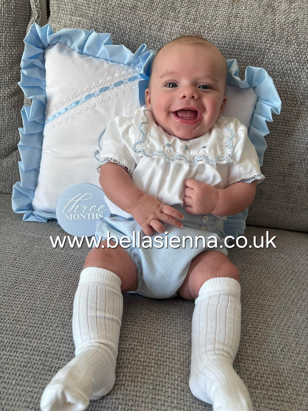Miranda Unisex Two Piece Outfit 0024