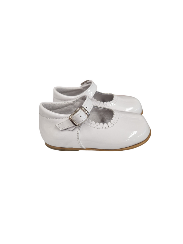 Pretty Originals White Patent Leather Mary Jane Shoes - UE1709