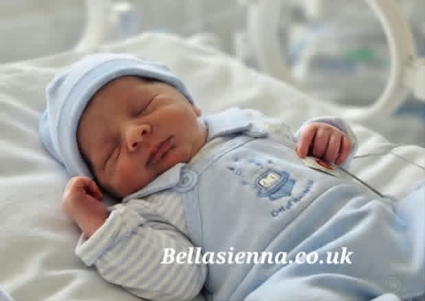 Premature Baby Boys All In One Outfit With Matching Hospital Cap - PB20-328