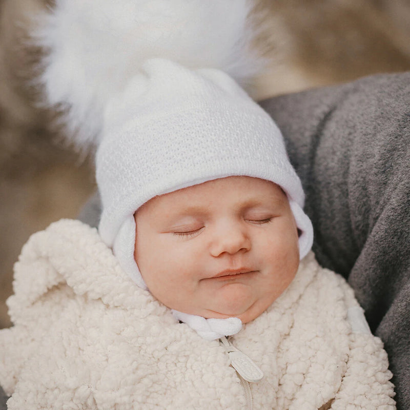 Sätila "DAISY" White Single Pom Pom Hat