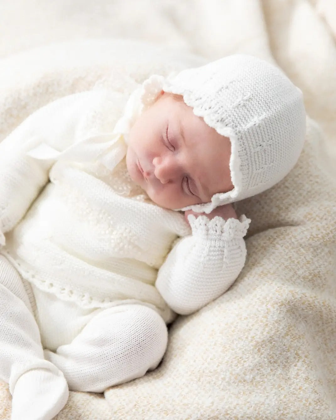 Mac ilusion Baby Girls Three Piece Ivory Knitted Set With Ivory Lace - 9820 - Crudo