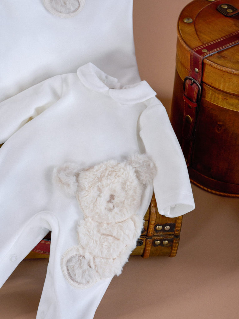 Deolinda Unisex Super Soft Velour Fluffy Teddy Bear Babygrow & Matching Hat - DBI25119