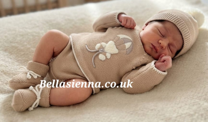 0229 - Baby Four Piece outfit "BEAR IN A PARACHUTE" - 89 - Wood