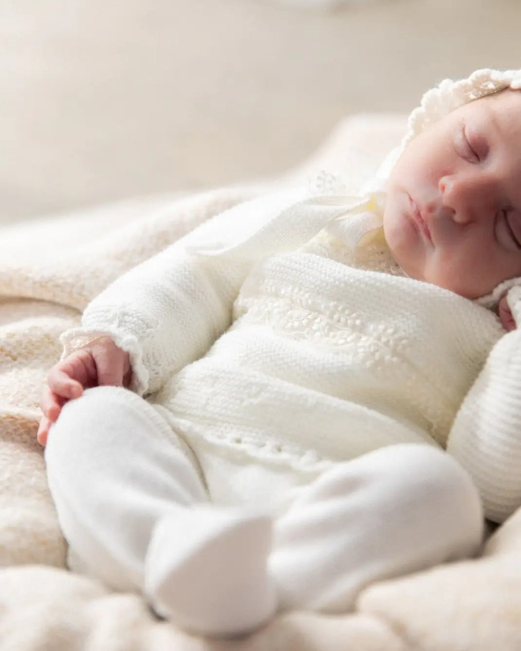 Mac ilusion Baby Girls Three Piece Ivory Knitted Set With Ivory Lace - 9820 - Crudo