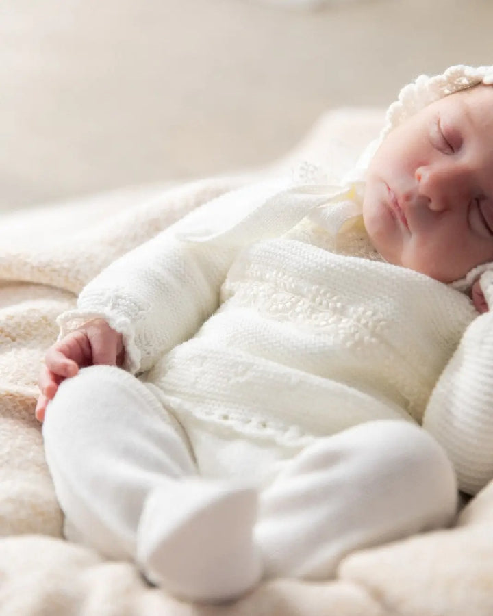 Mac ilusion Baby Girls Three Piece Ivory Knitted Set With Ivory Lace - 9820 - Crudo