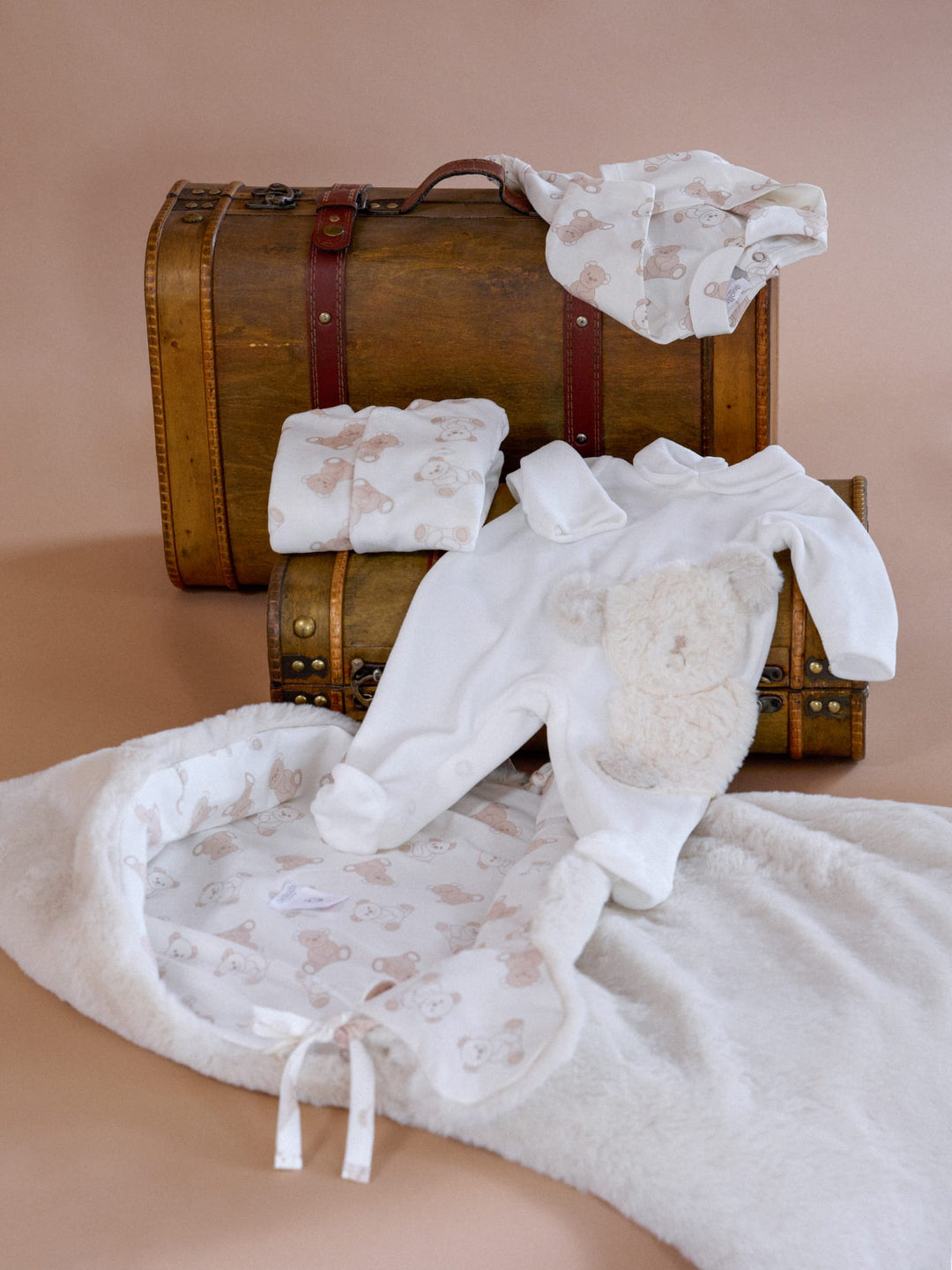 Deolinda "JAZZ" Unisex Super Soft Velour Fluffy Teddy Bear Babygrow & Matching Hat - DBI25119