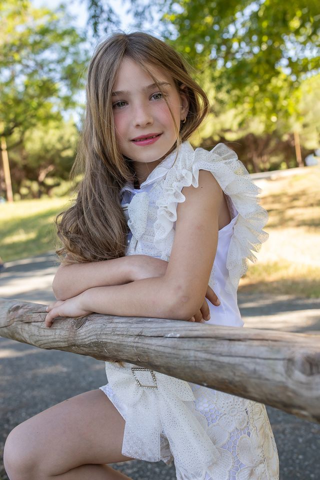 Naxos Girls Ivory & Gold Tulle & Glitter Detail Hair Bow To Match 7768 & 7760 & 7711