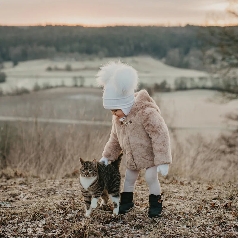 Sätila "TINDRA" White Double Pom Pom Hat