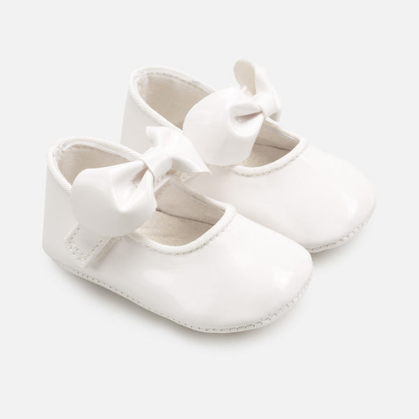 Mayoral White Patent Pre-Walker Pram Shoes