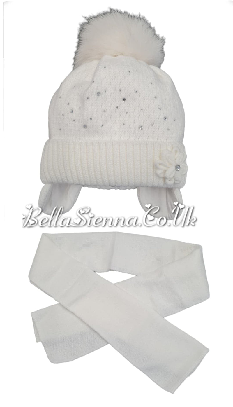 Barbaras Luxury Diamanté and Flower Detail Pom Pom Hat And Scarf Set  White