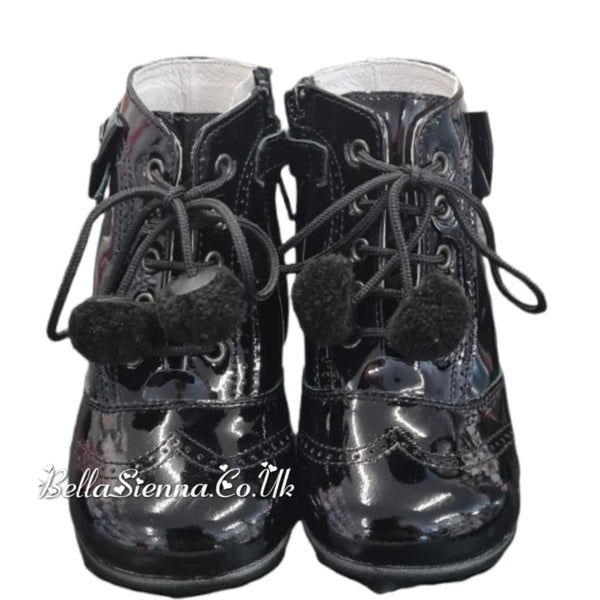 Andanines Girls Black Patent Leather Boots With Bows & Pom Poms