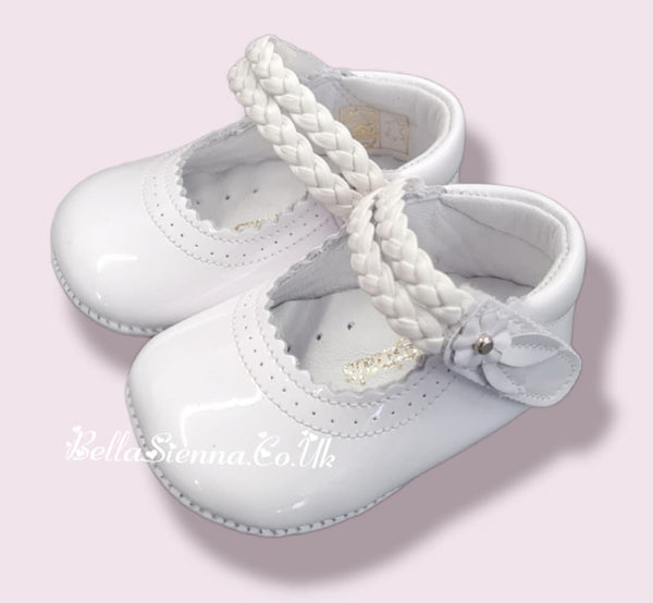 Pretty Originals White Patent Leather Pram Shoes With Plaited Flower Strap - UE02663