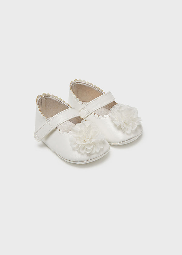 Mayoral White Shoes with flower newborn girl