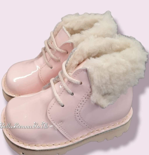 Pretty Originals Pink Patent Leather Boots With Ivory Faux Furr Trim - UP418