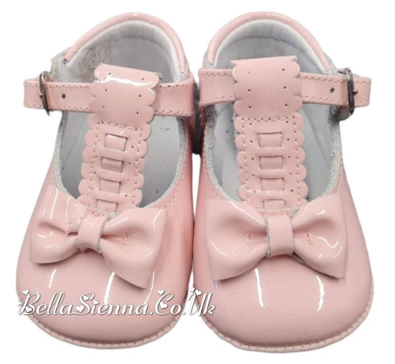 Pretty Originals Pink Patent Leather Bow Pram Shoes - UE03273